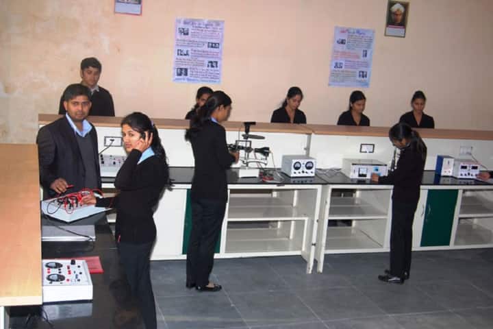 Career Point University campus in Hamirpur, Himachal Pradesh, India — photo 5