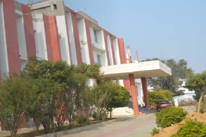Poddar Management Training Institute campus in Jaipur, Rajasthan, India — photo 1