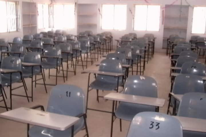 Tolani Institute of Pharmacy campus in Bhuj, Gujarat, India — photo 2