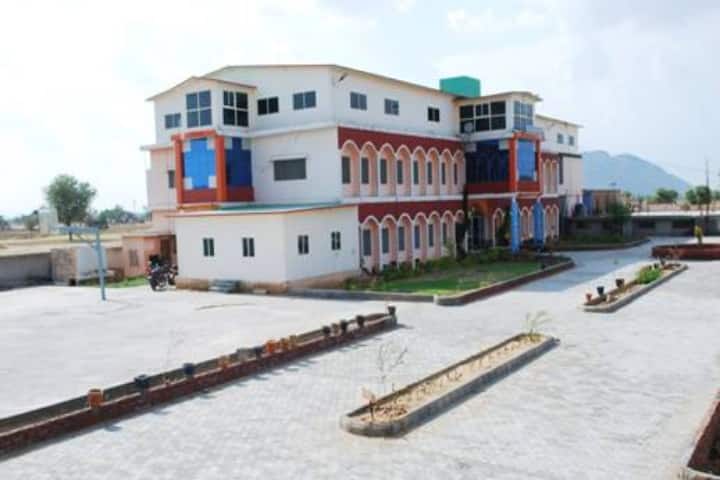 Sanskriti Institute of Education and Technology campus in Narnaul, Haryana, India — photo 2