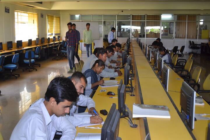 Sagar Institute of Research and Technology campus in Indore, Madhya Pradesh, India — photo 6