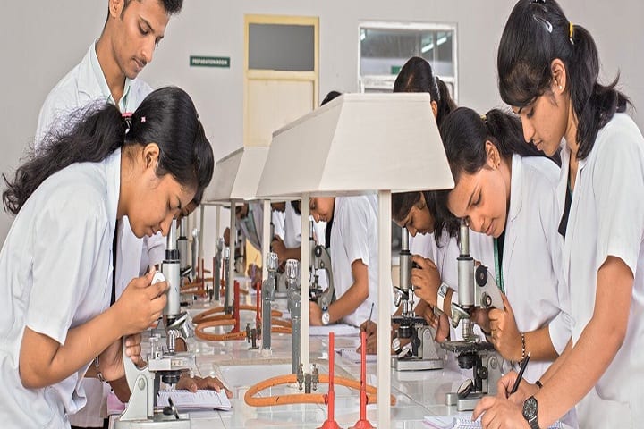 Thakur Yugraj Singh Pharmacy College campus in Fatehpur, Uttar Pradesh, India — photo 1