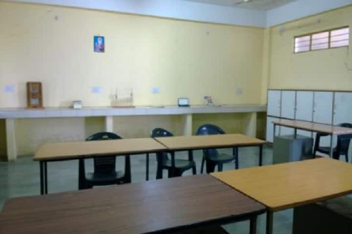 Matushri Ahilya Devi Teachers Education Institute campus in Indore, Madhya Pradesh, India — photo 3