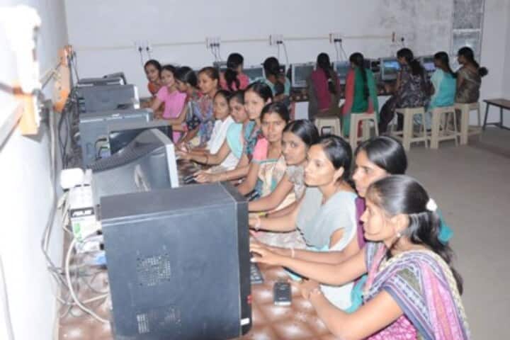 Swami Vivekanand Shiksha Mahavidyalay campus in Indore, Madhya Pradesh, India — photo 4