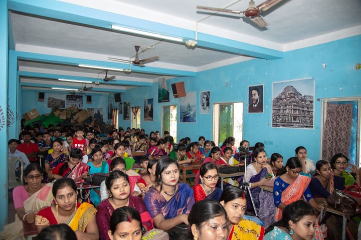 Moyna Vivekananda Mission Teachers Training College campus in Medinipur, West Bengal, India — photo 6
