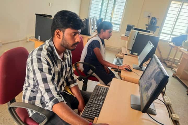 Sarada Vilas Teacher's College campus in Mysuru, Karnataka, India — photo 5