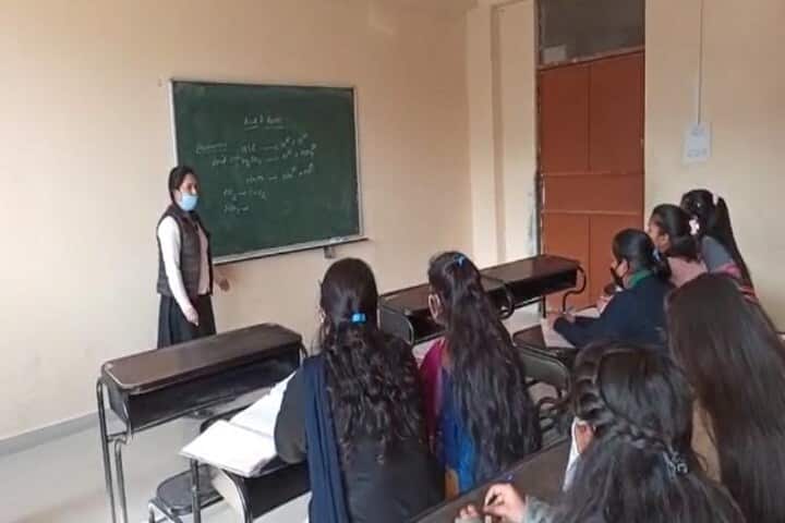 Thakur PG College of Education campus in Kangra, Himachal Pradesh, India — photo 2