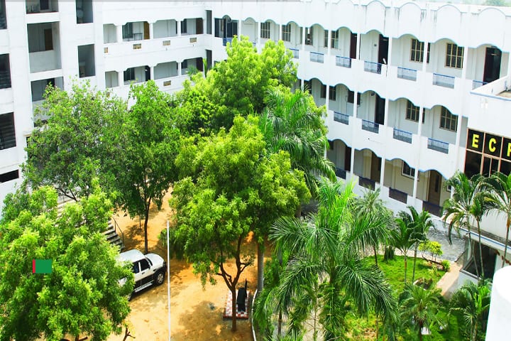 The Erode College of Pharmacy and Research Institute campus in Sanarpalayam, Tamil Nadu, India — photo 1