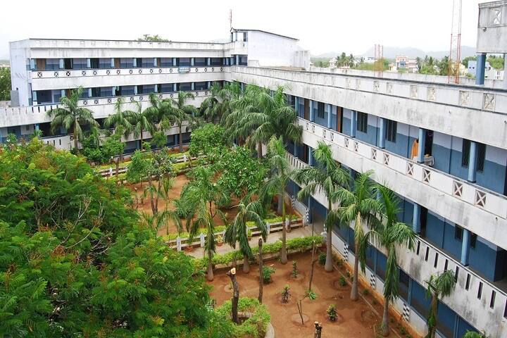 Thanthai Roever College of Pharmacy campus in Perambalur, Tamil Nadu, India — photo 1