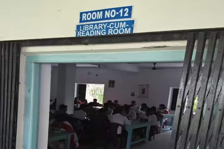 Chanchal B Ed College campus in Isadpur, West Bengal, India — photo 3