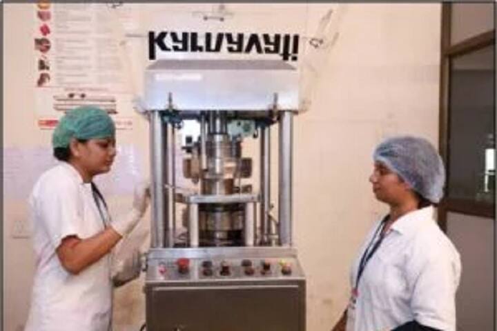 Smt BNB Swaminarayan Pharmacy College campus in Vapi, Gujarat, India — photo 5