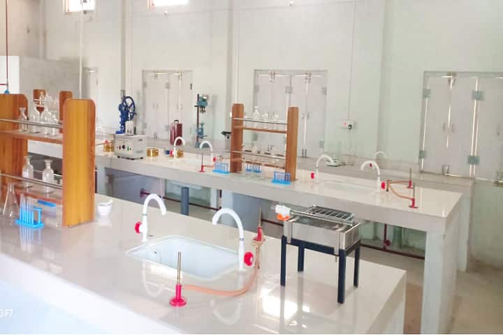 RAS Institute of Pharmacy campus in Maudaha, Uttar Pradesh, India — photo 2