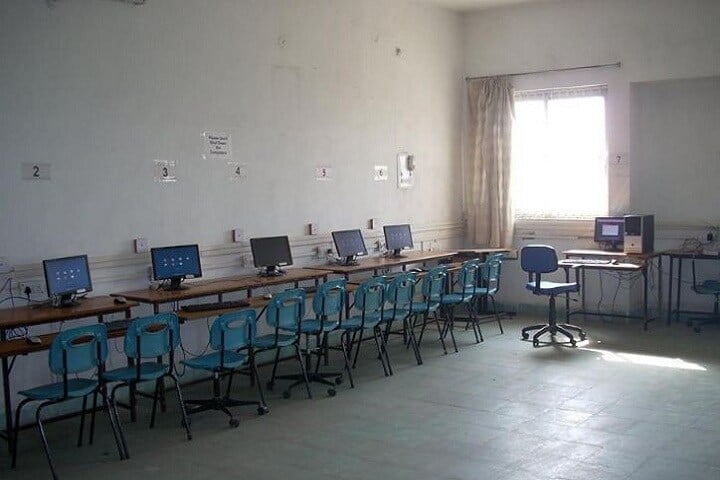 Smriti College of Pharmaceutical Education campus in Indore, Madhya Pradesh, India — photo 5