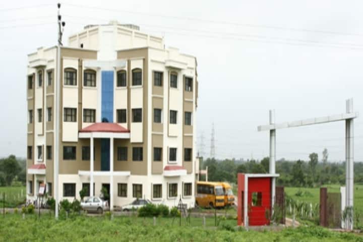 Victoria College of Education campus in Morod, Madhya Pradesh, India — photo 1