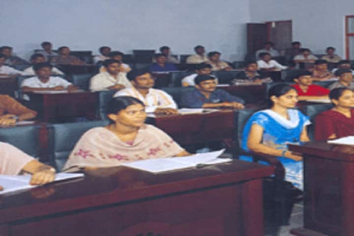 Vignan Institute of Pharmaceutical Sciences campus in Bhoodan Pochampally, Telangana, India — photo 3