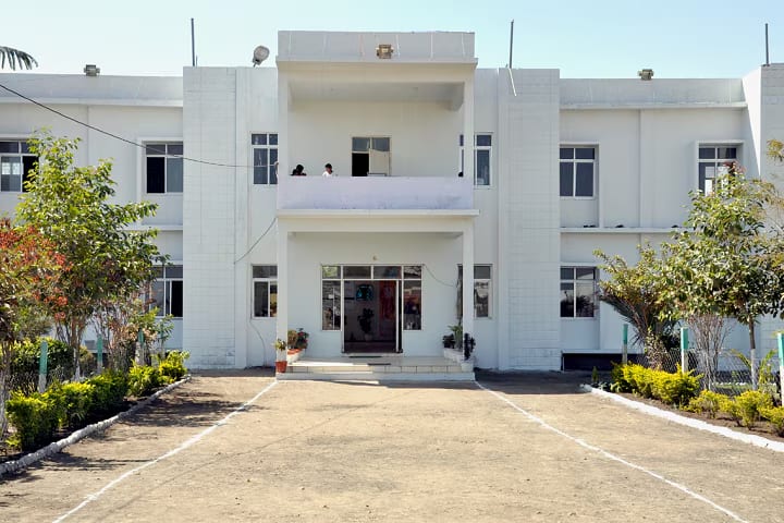 Shri Kanwar Tara Institute for Teachers Training campus in Khargone, Madhya Pradesh, India — photo 1