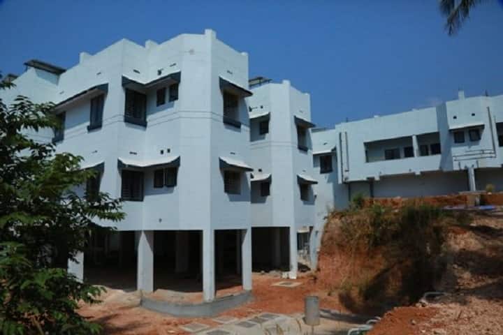 Malabar Cancer Centre campus in Thalassery, Kerala, India — photo 1