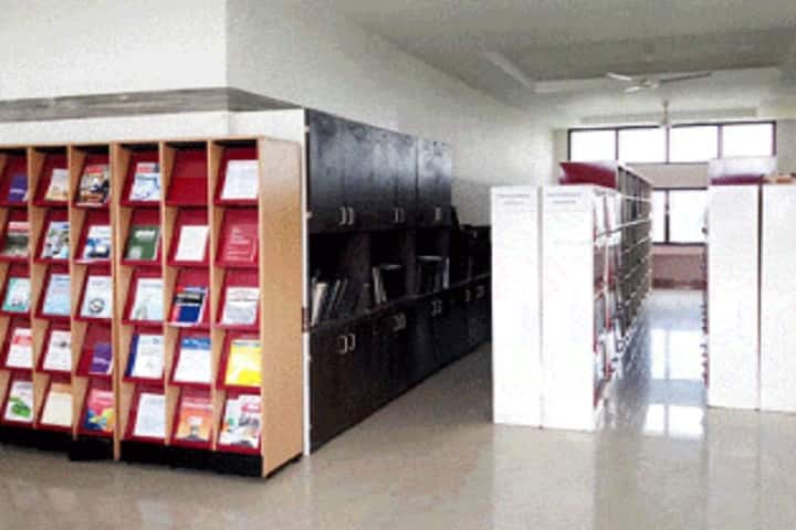 Vidya Bharati Mahavidyalaya campus in Amravati, Maharashtra, India — photo 4