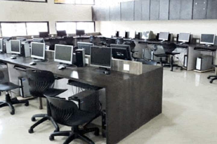 Vidya Bharati Mahavidyalaya campus in Amravati, Maharashtra, India — photo 5