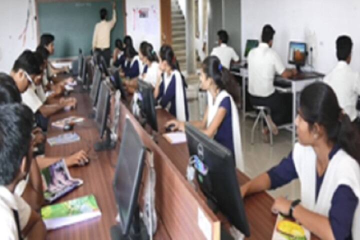 Swatantrya Vir Ganpatrao Ingle College of Horticulture campus in Jalgaon, Maharashtra, India — photo 3