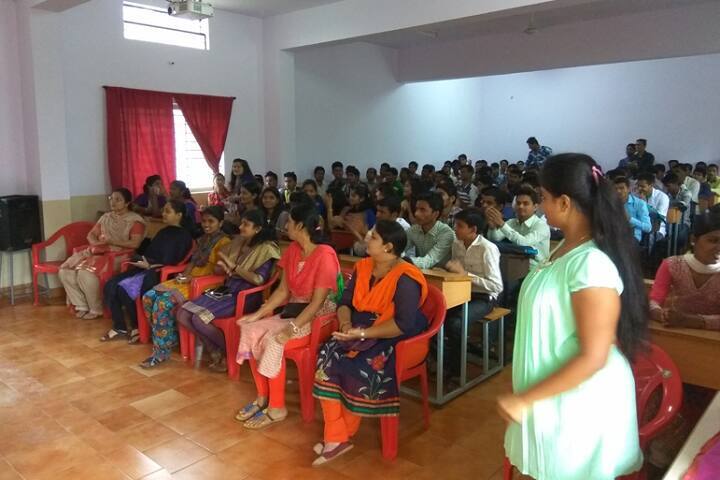 Rani Chennamma College of Pharmacy campus in Belgaum, Karnataka, India — photo 4