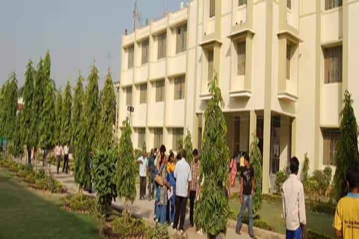 Shekhawati Mahavidyalaya campus in Sikar, Rajasthan, India — photo 1