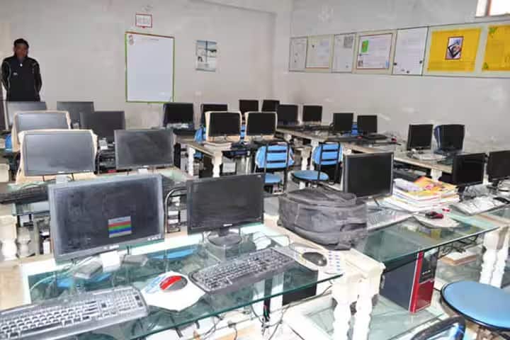 Shekhawati Mahavidyalaya campus in Sikar, Rajasthan, India — photo 3
