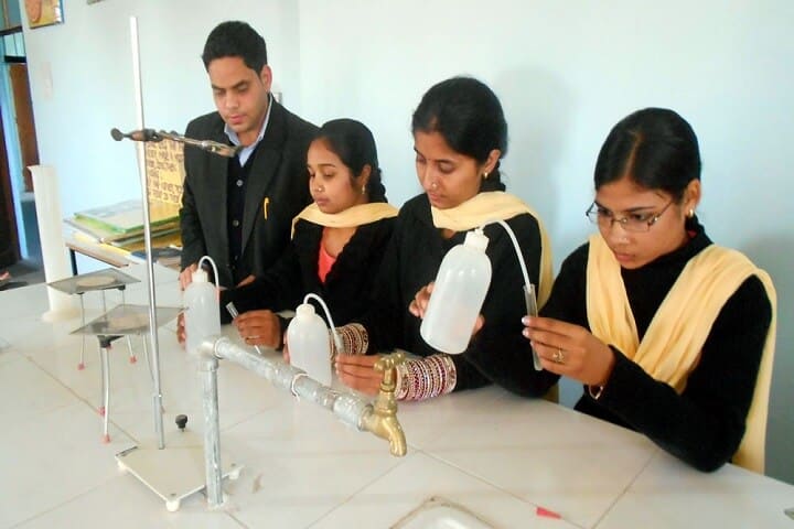 Vijay Vallabh College of Education campus in Hamirpur, Himachal Pradesh, India — photo 1