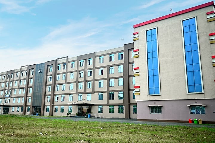 SKM Institute of Pharmaceutical Sciences and Research campus in Lohapur, West Bengal, India — photo 1