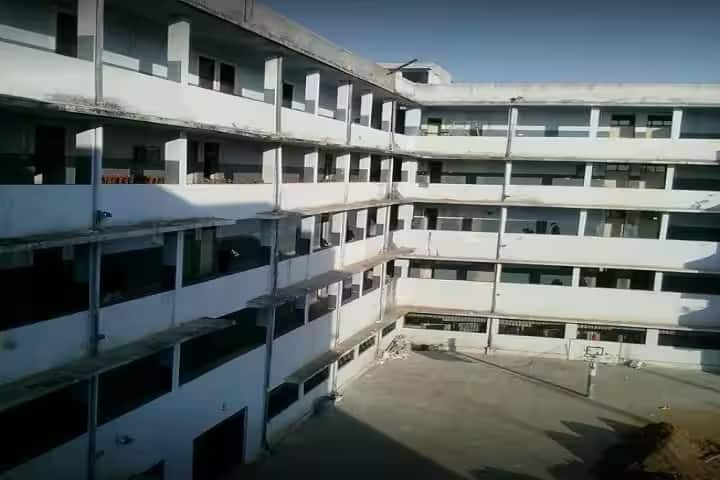 Sanjay Teacher's Training College campus in Jaipur, Rajasthan, India — photo 1