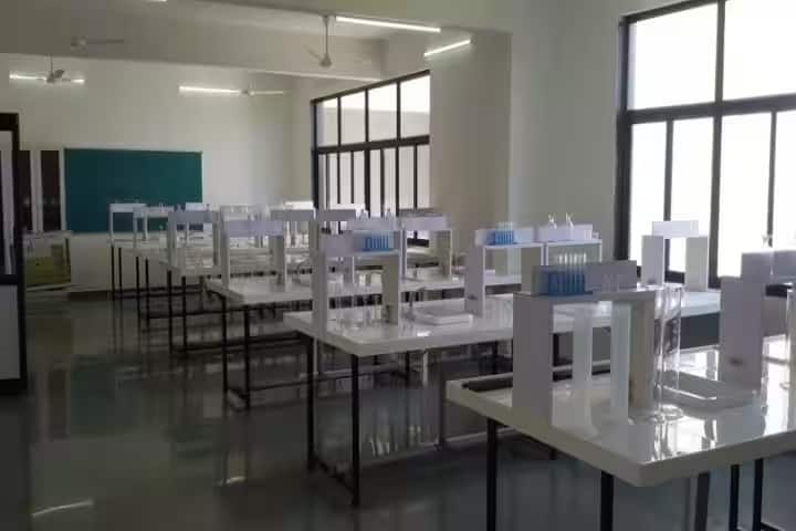 Khyati College of Nursing campus in Ahmedabad, Gujarat, India — photo 4