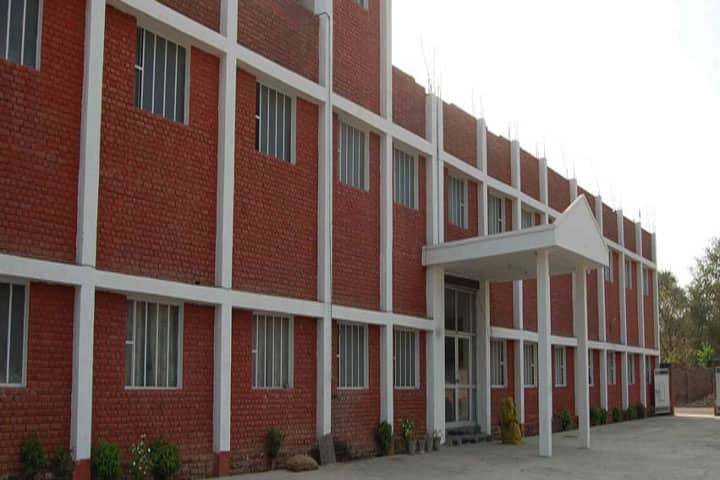 Guru Gobind Singh College of Nursing campus in Talwandi Sabo, Punjab, India — photo 1