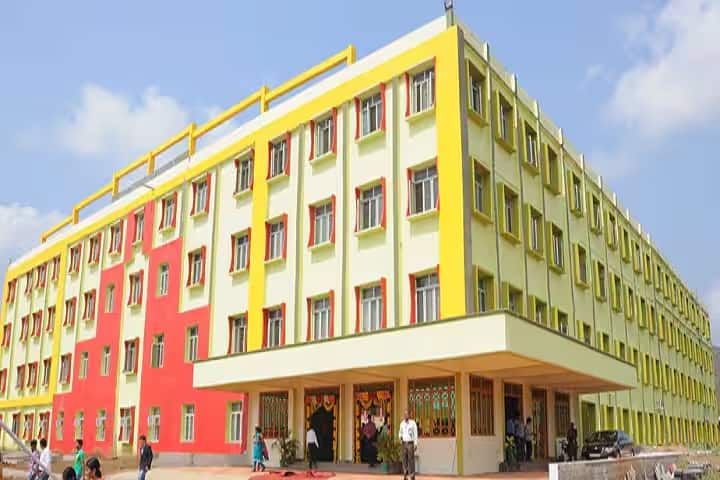 Sri Mittapalli College of Engineering campus in Guntur, Andhra Pradesh, India — photo 1