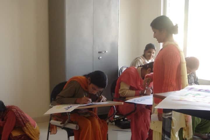 Lord Krishna College of Education for Girls campus in Dera Bassi, Punjab, India — photo 2
