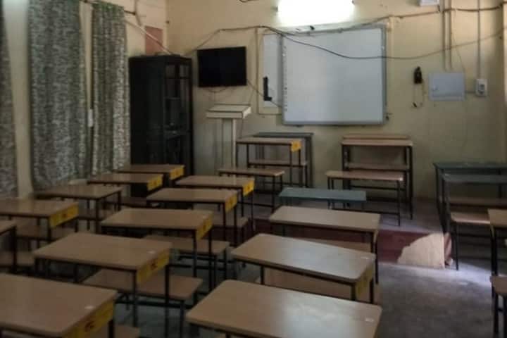 Government College campus in Aron, Madhya Pradesh, India — photo 2