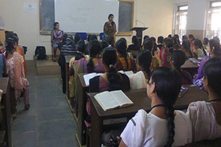 SJMVS Arts and Commerce College for Women campus in Hubli, Karnataka, India — photo 1