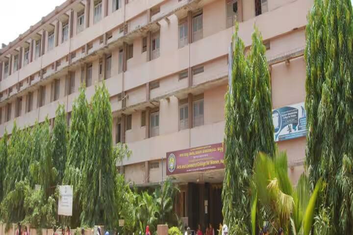 SJMVS Arts and Commerce College for Women campus in Hubli, Karnataka, India — photo 2