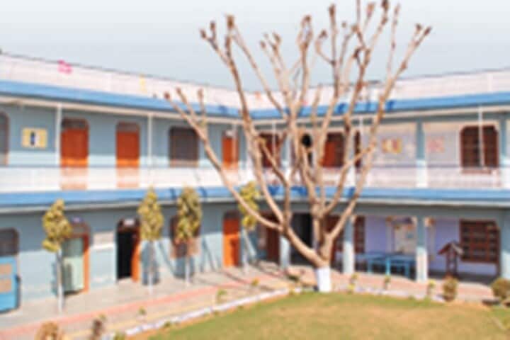 Lal Bahadur Shastri College of Education campus in Gurgaon, Haryana, India — photo 1