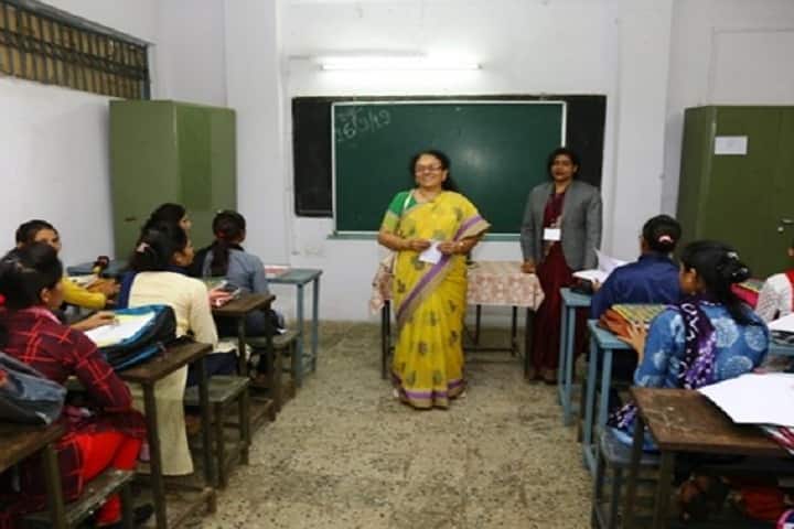 Government Girls College campus in Dhar, Madhya Pradesh, India — photo 2