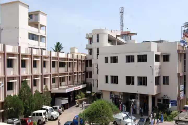 Hindu Mission College of Nursing campus in Chennai, Tamil Nadu, India — photo 1