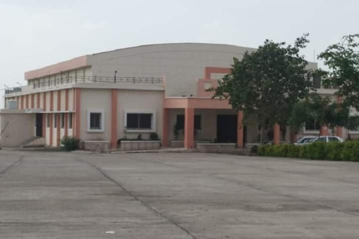 Maharaja Bhoj Government PG College campus in Dhar, Madhya Pradesh, India — photo 3