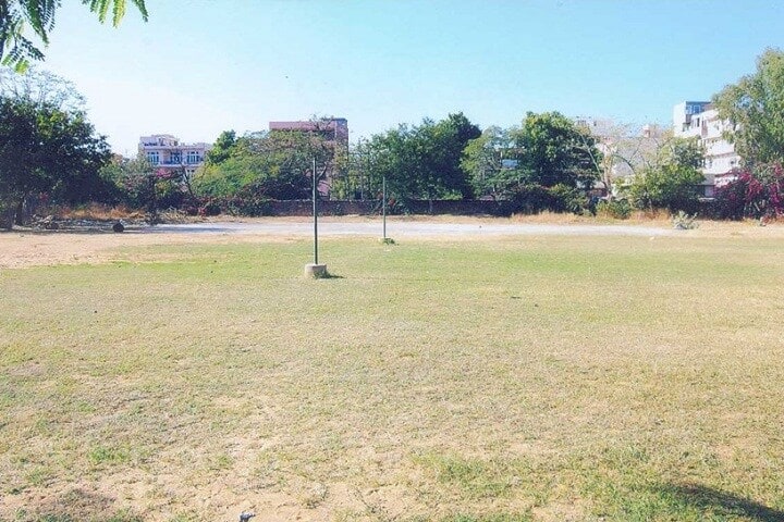 Lal Bahadur Shastri Mahila TT College campus in Jaipur, Rajasthan, India — photo 6