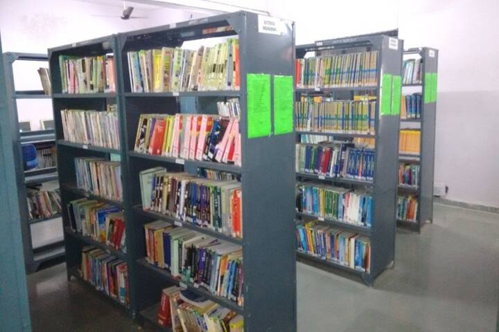 VPMP Polytechnic campus in Gandhinagar, Gujarat, India — photo 2