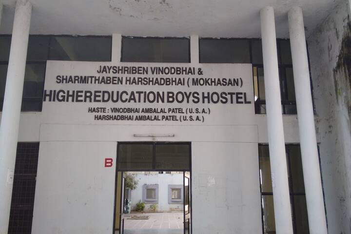 VPMP Polytechnic campus in Gandhinagar, Gujarat, India — photo 6