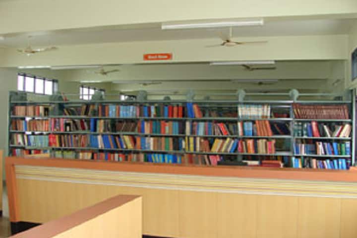 Pune District Education Association's College of Ayurveda and Research Centre campus in Pune, Maharashtra, India — photo 3