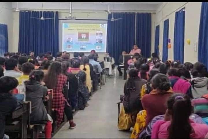 Government Shahid Chandrshekhar PG College campus in Jhabua, Madhya Pradesh, India — photo 4