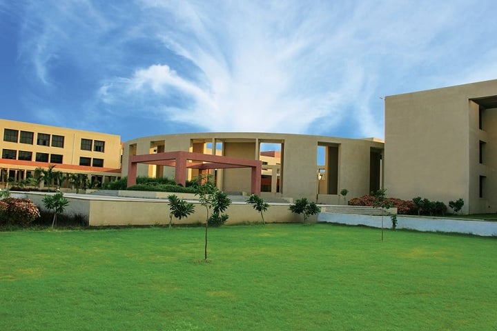 Dr Subhash University campus in Junagadh, Gujarat, India — photo 2