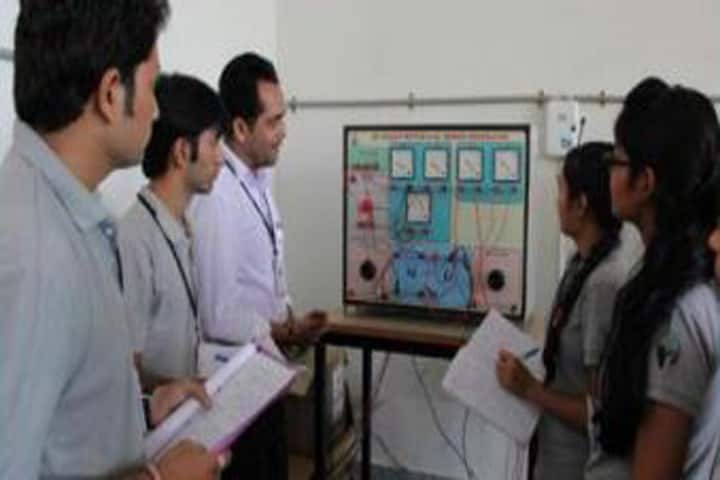 Dr Subhash University campus in Junagadh, Gujarat, India — photo 5