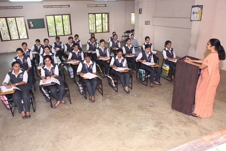 Little Flower College of Nursing campus in Ernakulam, Kerala, India — photo 2