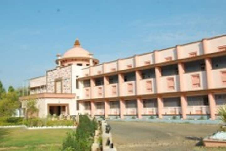 Yeshwant Mahavidyalaya campus in Wardha, Maharashtra, India — photo 1